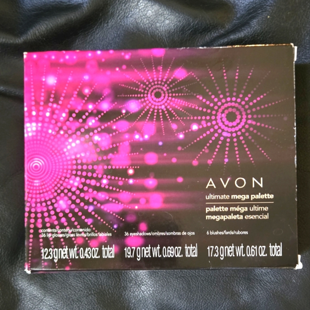 HOST PICK 🎉🎊Avon Mega Palette 36 Lip&eye 6blush
